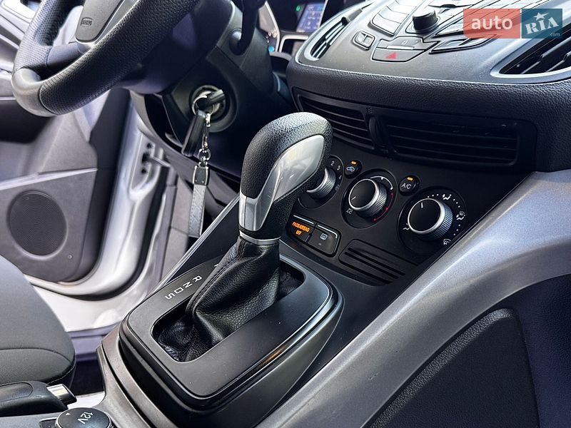 Позашляховик / Кросовер Ford Escape 2015 в Дрогобичі