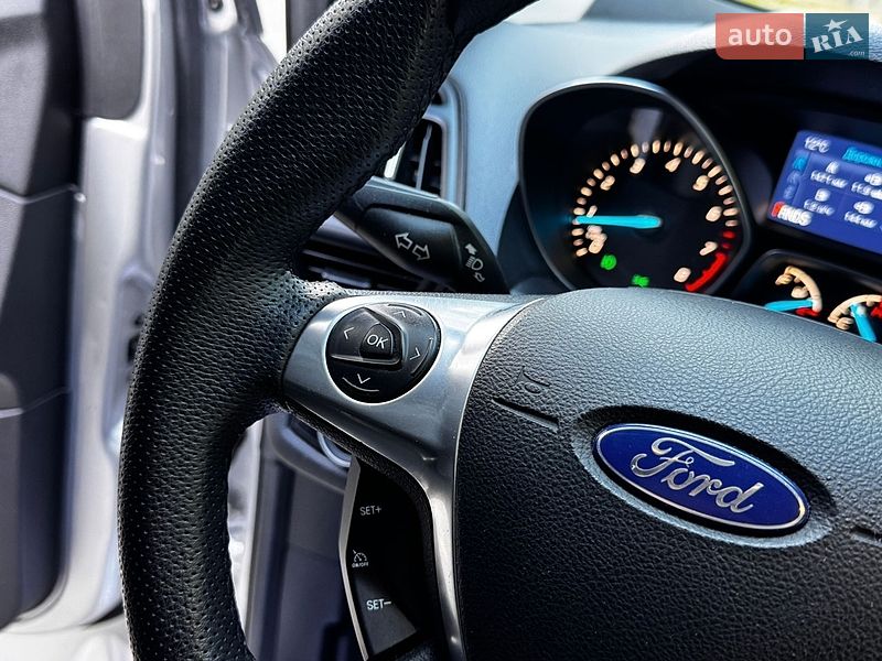 Позашляховик / Кросовер Ford Escape 2015 в Дрогобичі