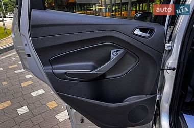 Позашляховик / Кросовер Ford Escape 2015 в Дрогобичі