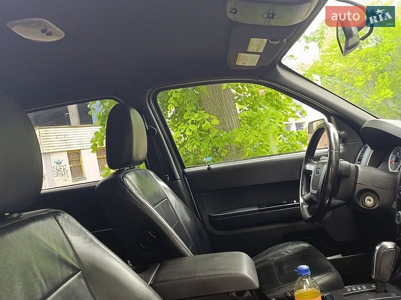 Позашляховик / Кросовер Ford Escape 2011 в Чернігові