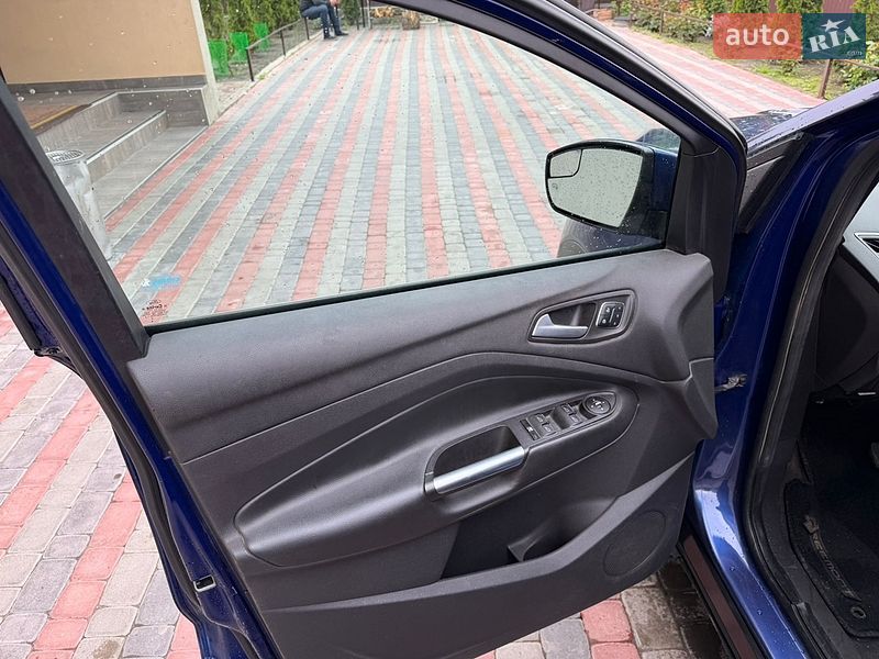 Внедорожник / Кроссовер Ford Escape 2013 в Черкассах