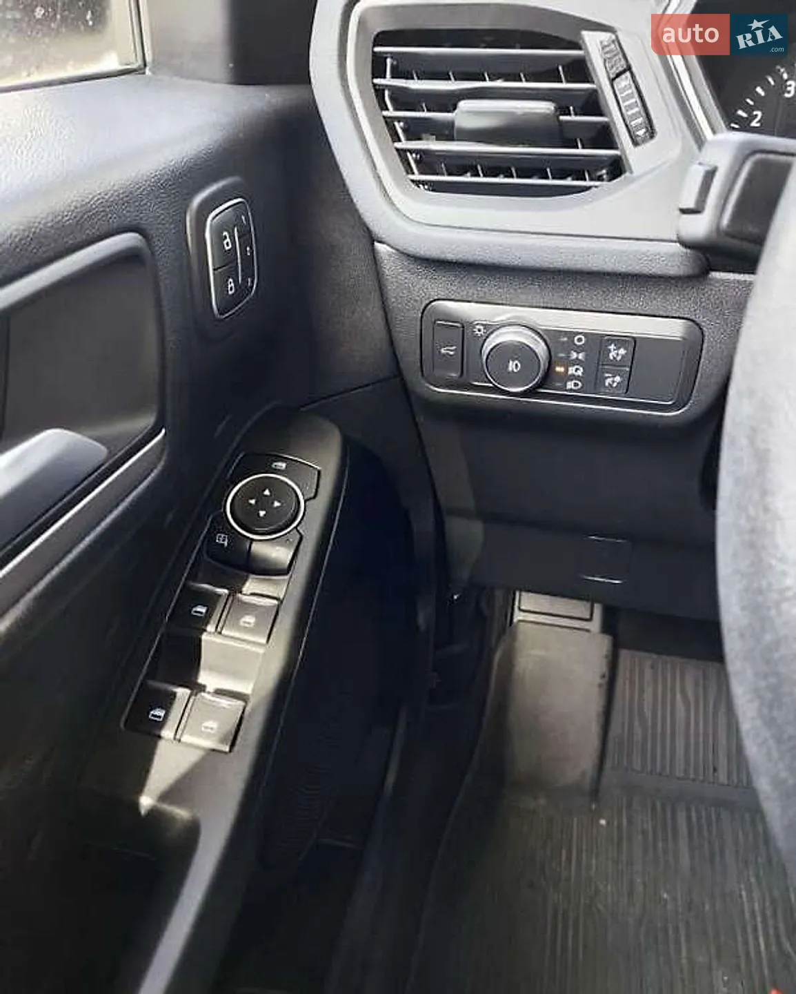 2020 Ford Escape - мініатюра 6