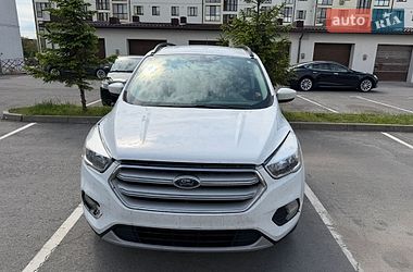Внедорожник / Кроссовер Ford Escape 2018 в Ровно