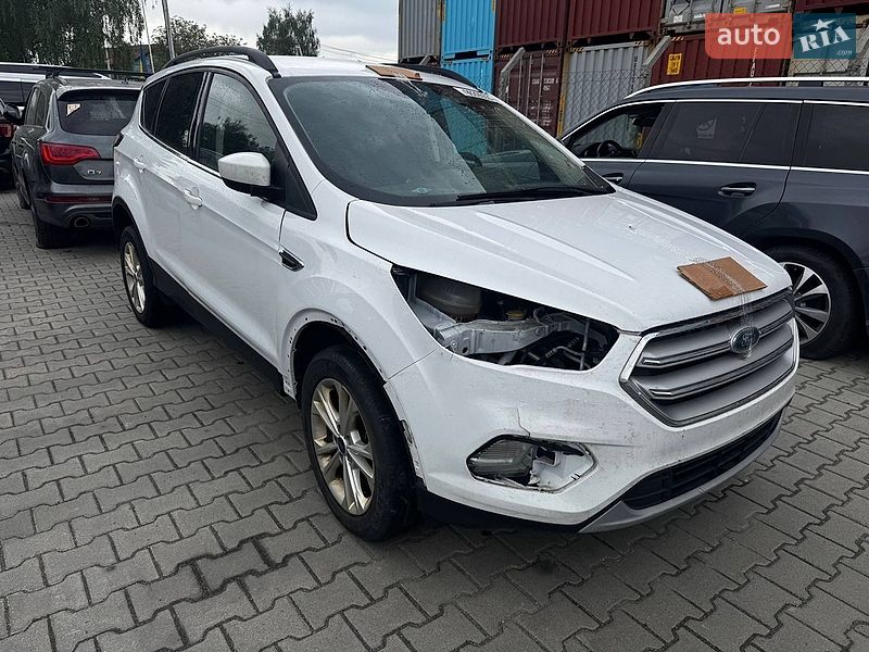 Внедорожник / Кроссовер Ford Escape 2018 в Ровно