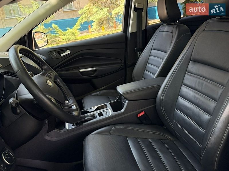 Внедорожник / Кроссовер Ford Escape 2019 в Сумах
