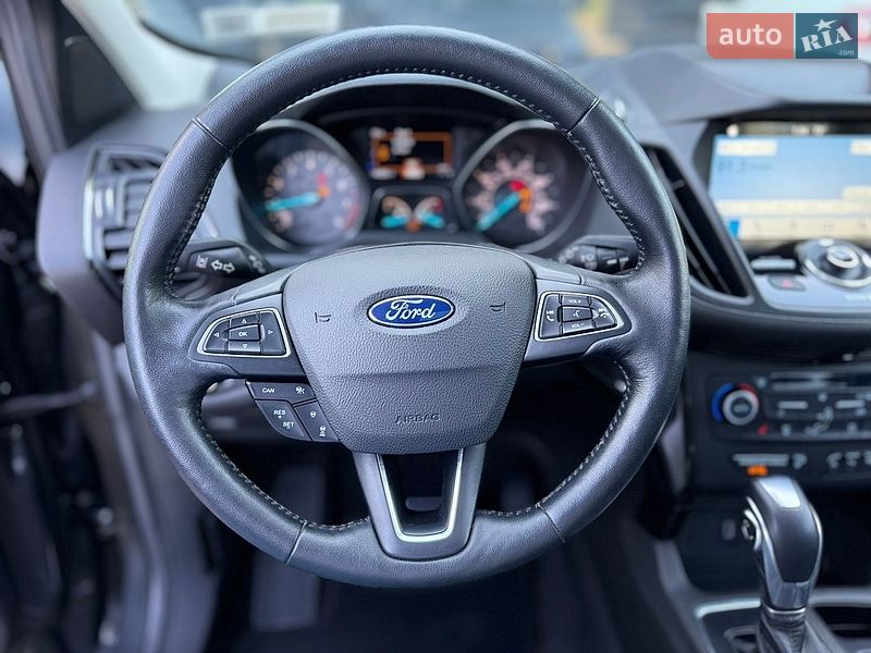 Внедорожник / Кроссовер Ford Escape 2019 в Сумах