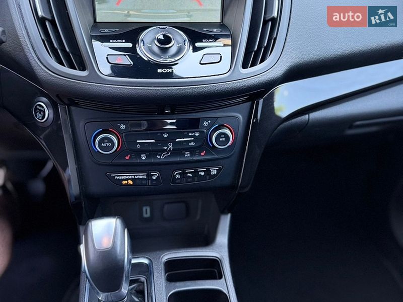 Внедорожник / Кроссовер Ford Escape 2019 в Сумах