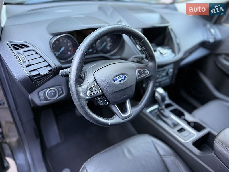 Внедорожник / Кроссовер Ford Escape 2019 в Сумах