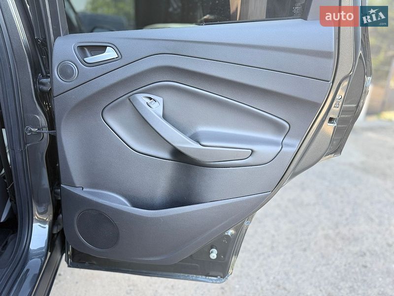 Внедорожник / Кроссовер Ford Escape 2019 в Сумах