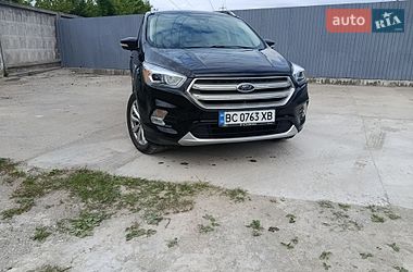 Позашляховик / Кросовер Ford Escape 2016 в Львові