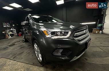 Внедорожник / Кроссовер Ford Escape 2019 в Сумах