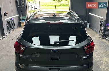 Внедорожник / Кроссовер Ford Escape 2019 в Сумах