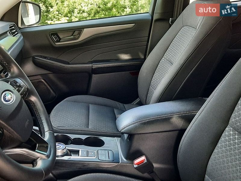 Внедорожник / Кроссовер Ford Escape 2024 в Харькове