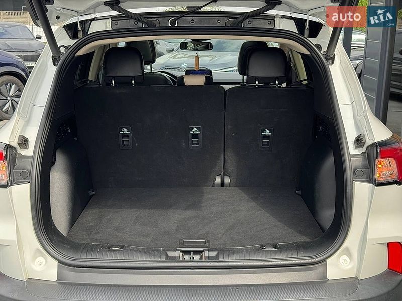 Позашляховик / Кросовер Ford Escape 2020 в Рівному