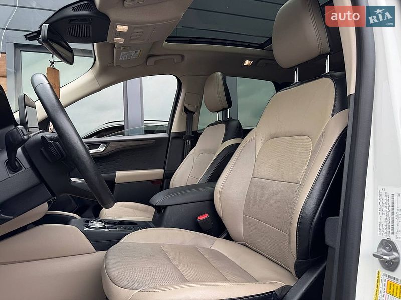 Позашляховик / Кросовер Ford Escape 2020 в Рівному