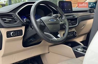 Позашляховик / Кросовер Ford Escape 2020 в Рівному