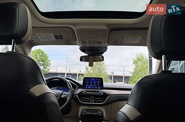 Позашляховик / Кросовер Ford Escape 2020 в Рівному