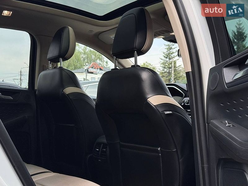 Позашляховик / Кросовер Ford Escape 2020 в Рівному