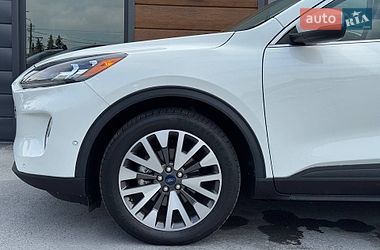 Позашляховик / Кросовер Ford Escape 2020 в Рівному