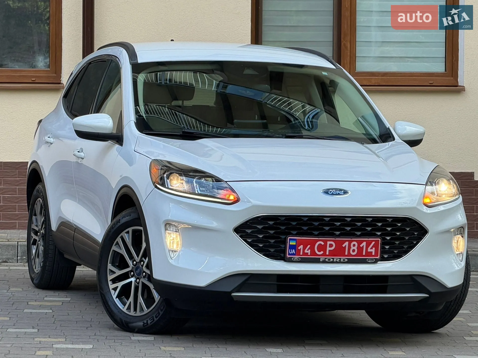 2020 Ford Escape - мініатюра 2