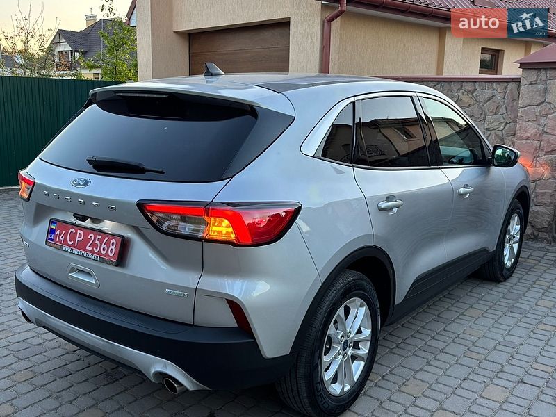 Позашляховик / Кросовер Ford Escape 2020 в Львові
