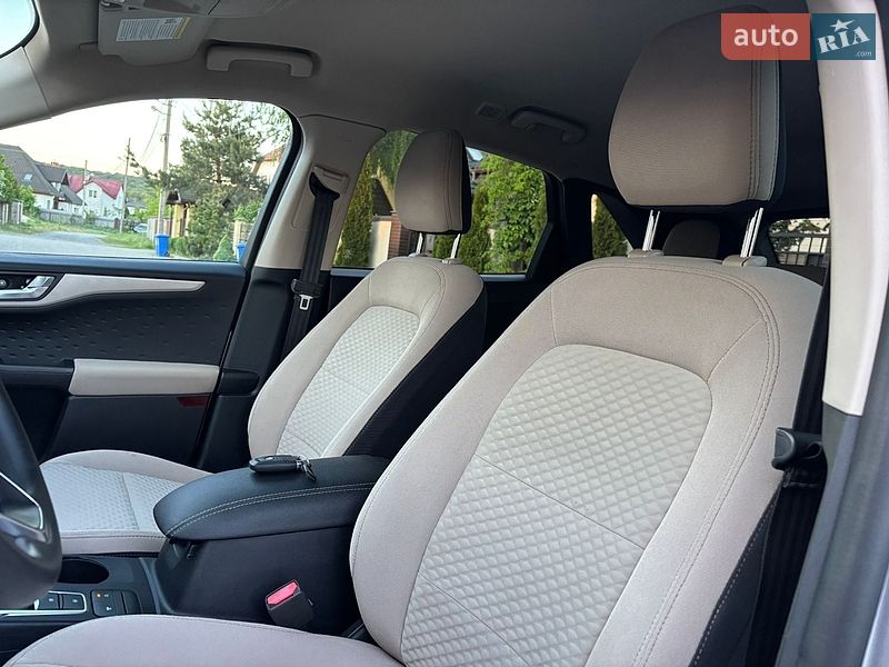 Позашляховик / Кросовер Ford Escape 2020 в Львові