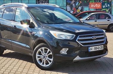 Позашляховик / Кросовер Ford Escape 2017 в Києві