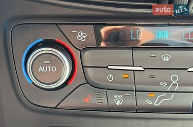 Внедорожник / Кроссовер Ford Escape 2017 в Стрые