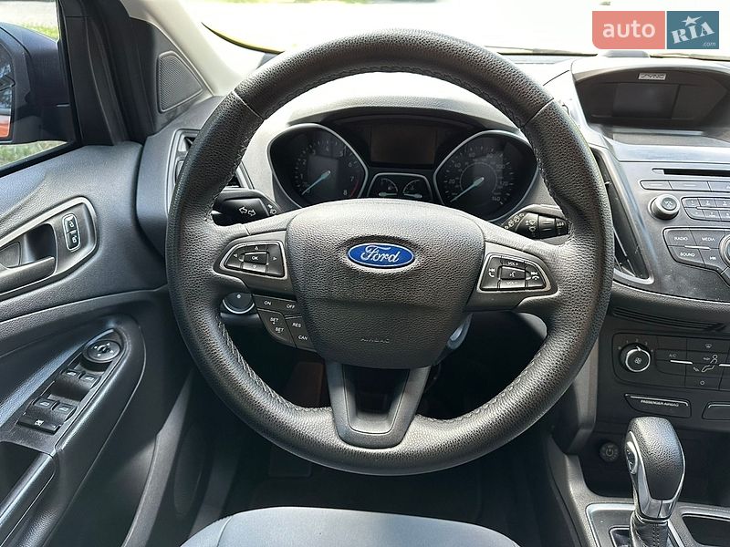 Позашляховик / Кросовер Ford Escape 2016 в Києві
