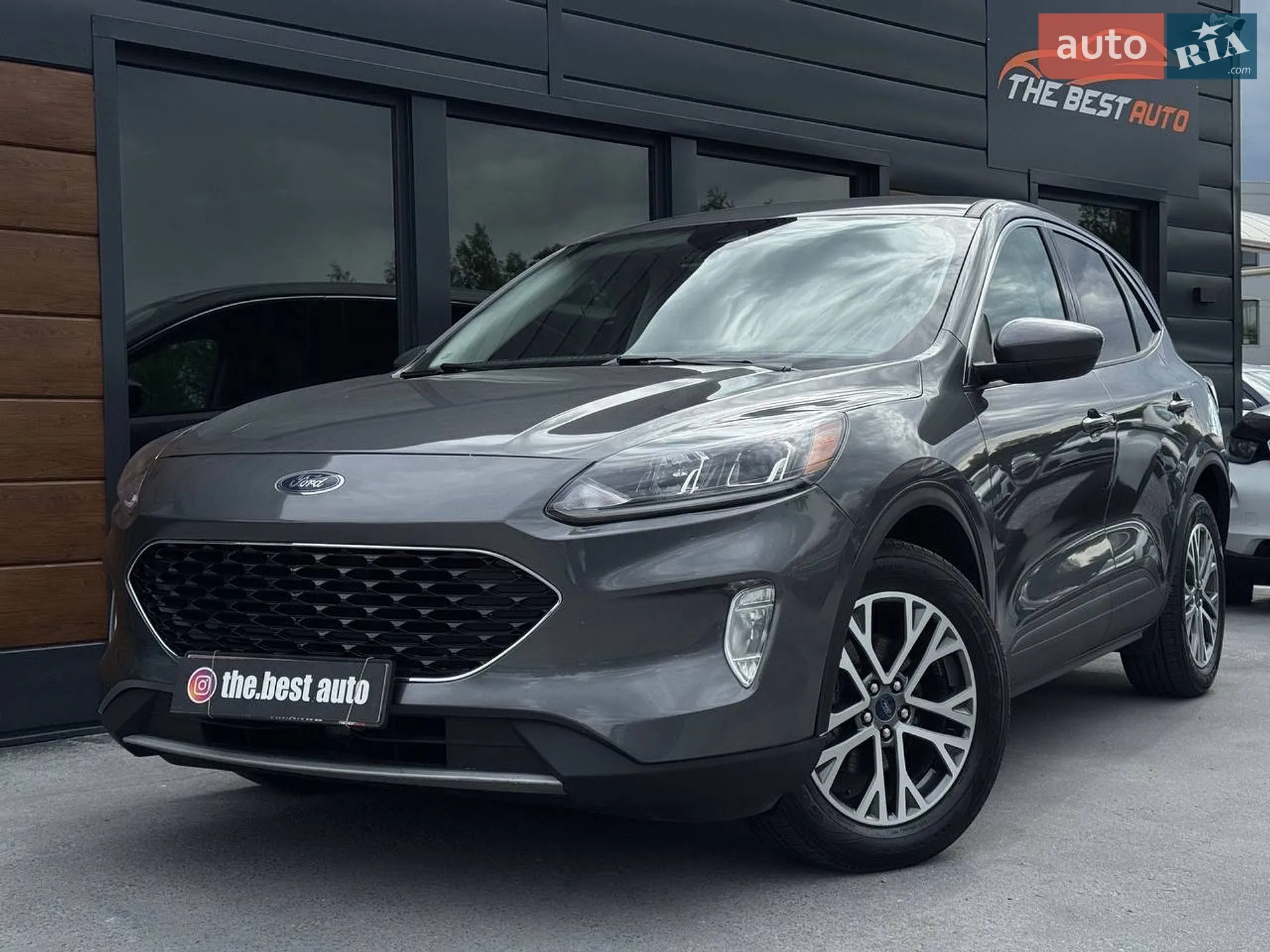 2021 Ford Escape - фото 1