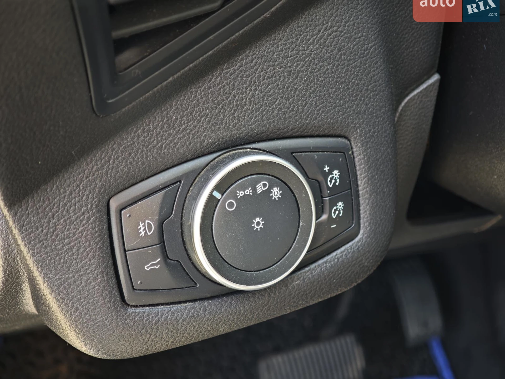 2019 Ford Escape - мініатюра 26