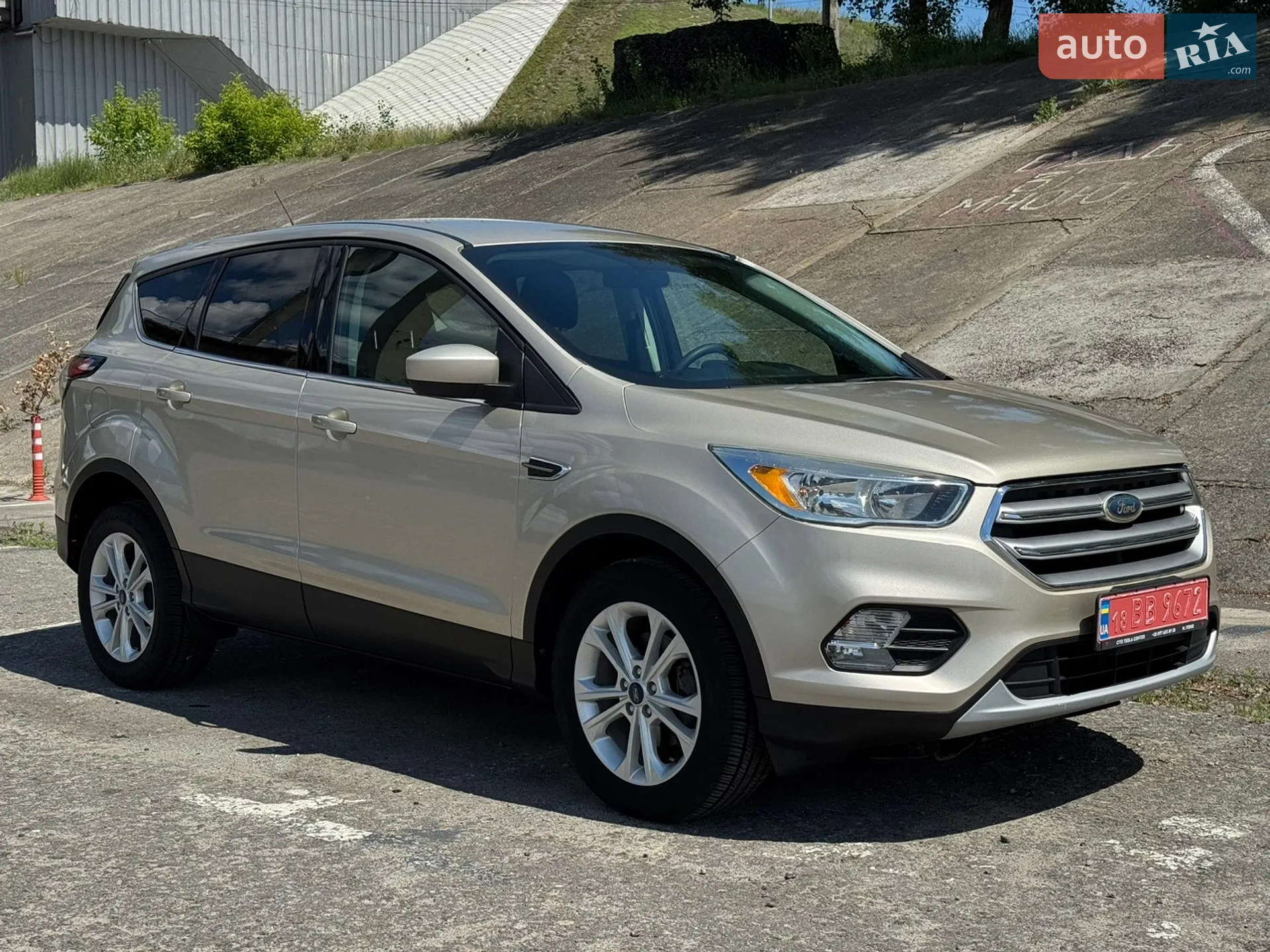 2017 Ford Escape - фото 1