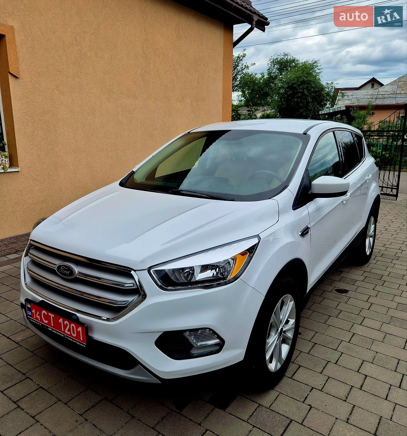 2019 Ford Escape - мініатюра 2