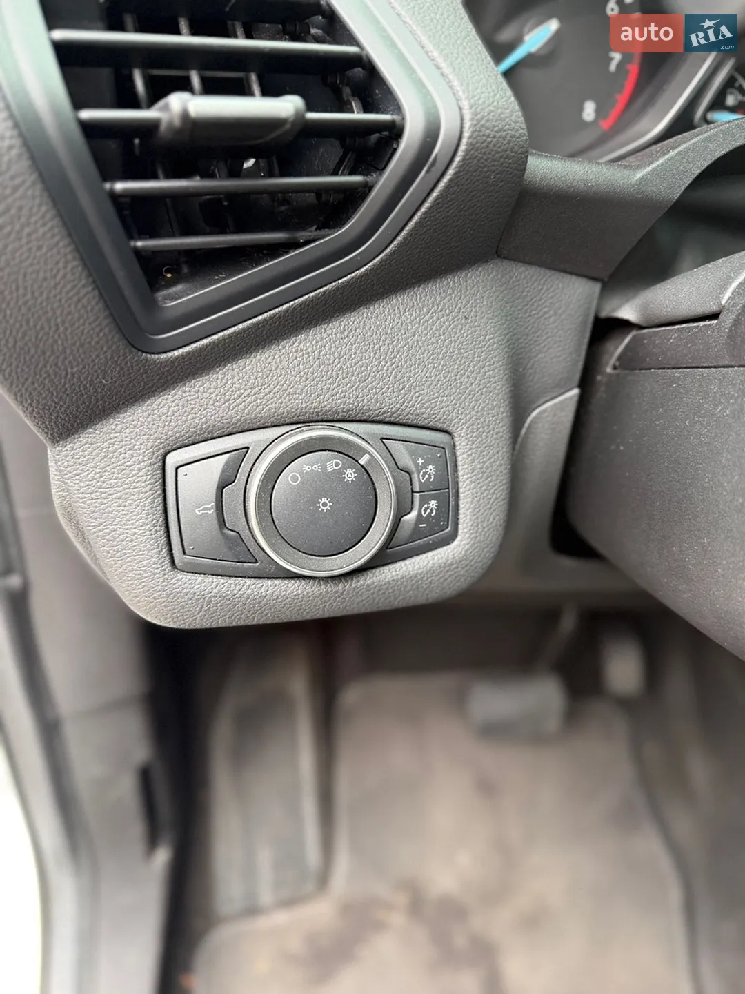 2019 Ford Escape - мініатюра 12
