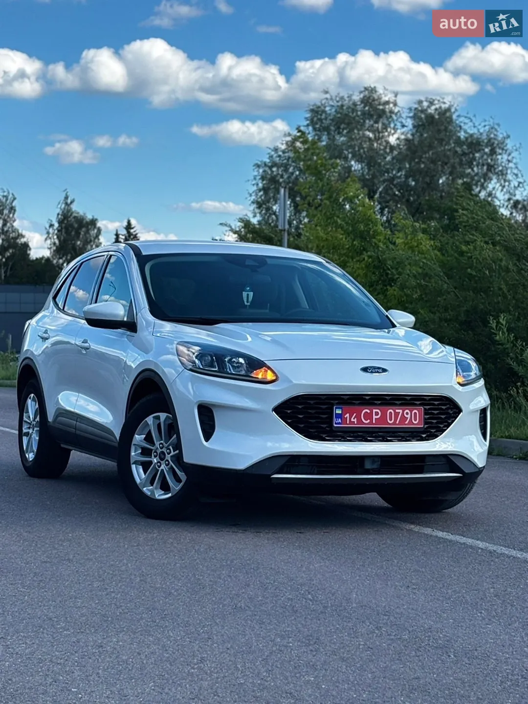 2020 Ford Escape - фото 1