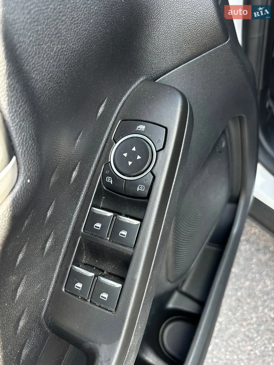 2020 Ford Escape - мініатюра 40