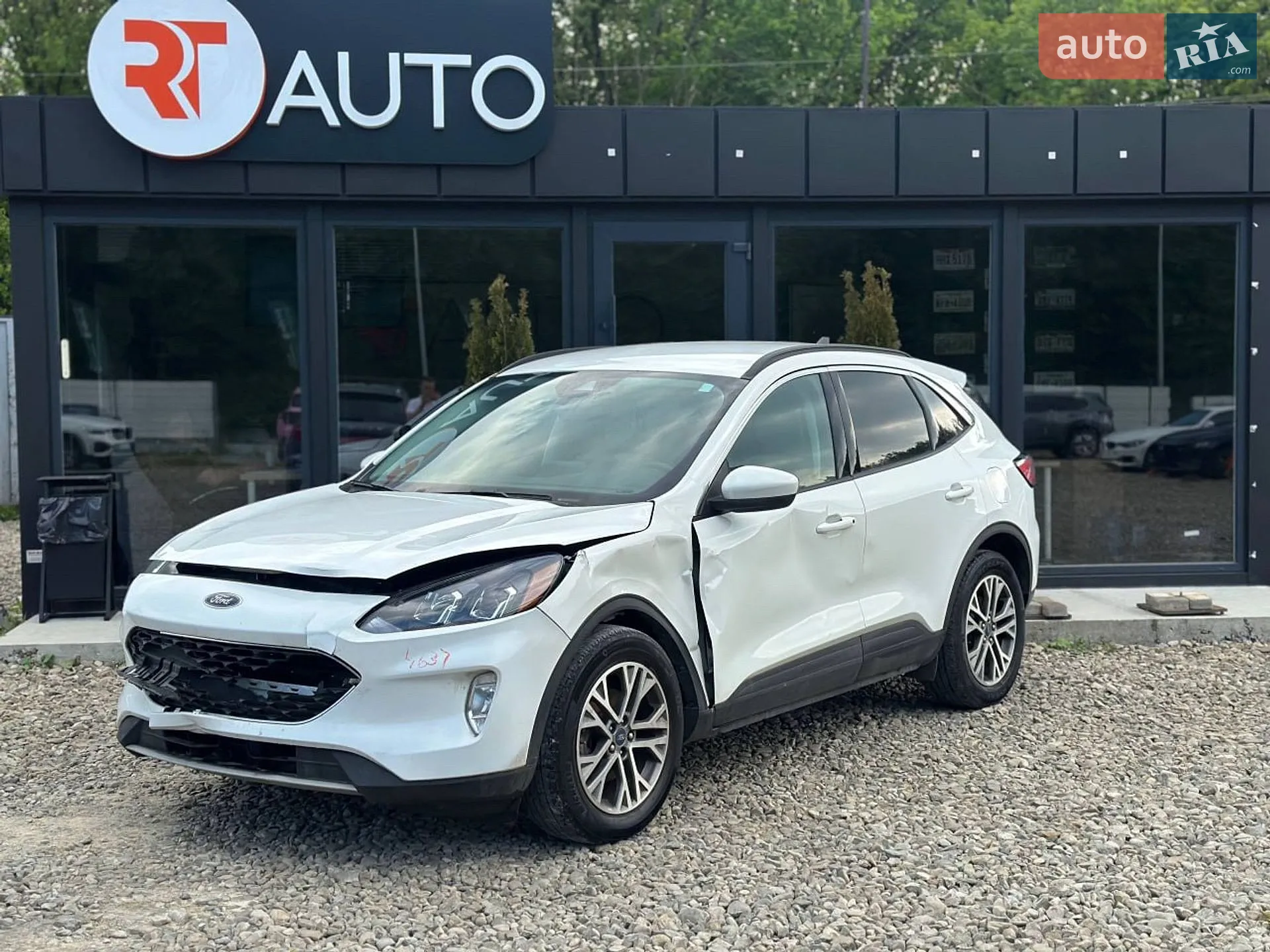 2021 Ford Escape - фото 1