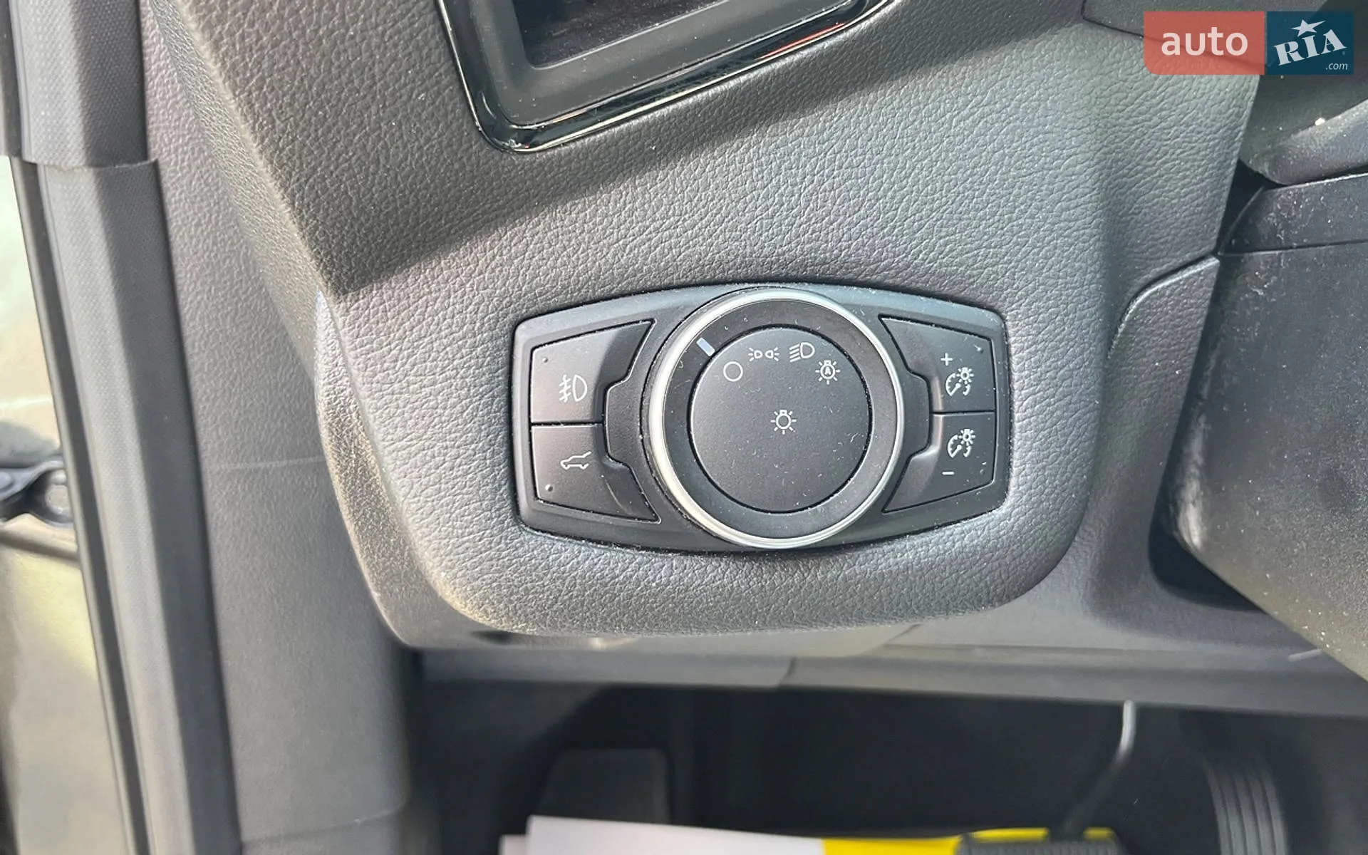 2017 Ford Escape - мініатюра 16