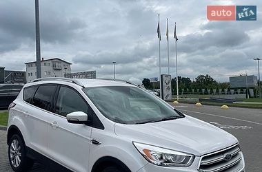 Позашляховик / Кросовер Ford Escape 2016 в Львові