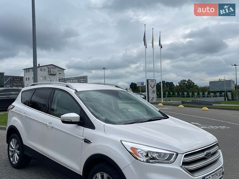 Позашляховик / Кросовер Ford Escape 2016 в Львові