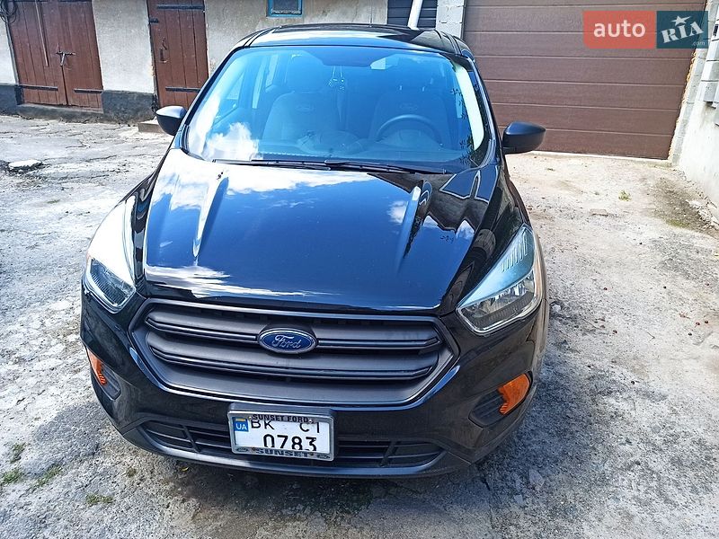 Позашляховик / Кросовер Ford Escape 2017 в Рівному