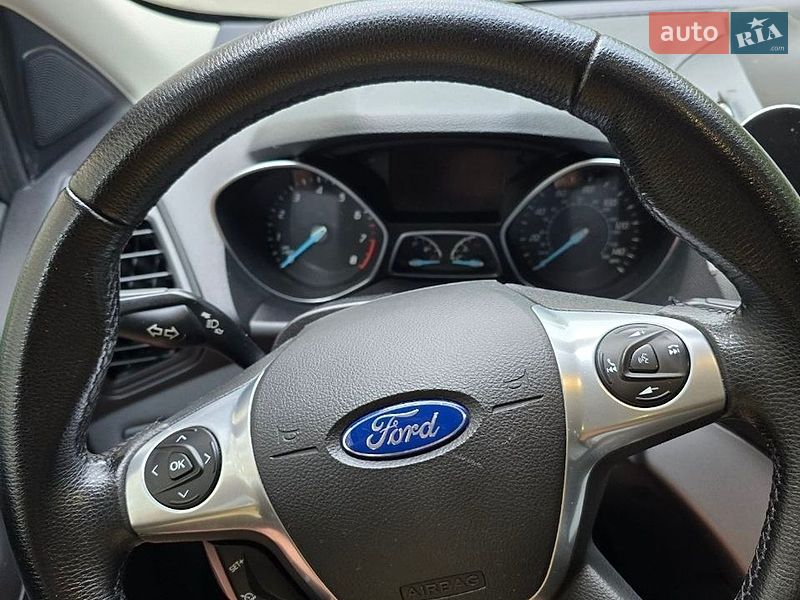 Позашляховик / Кросовер Ford Escape 2015 в Івано-Франківську
