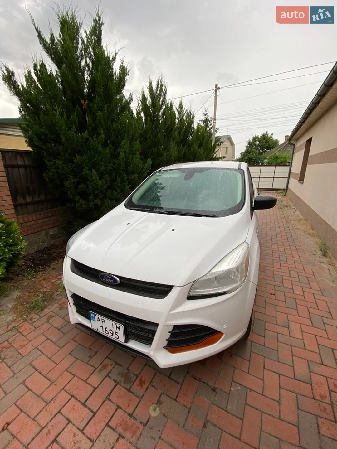 Ford Escape 2015 VIN 1FMCU0F78GUB31469 фото оголошення 34 з 36