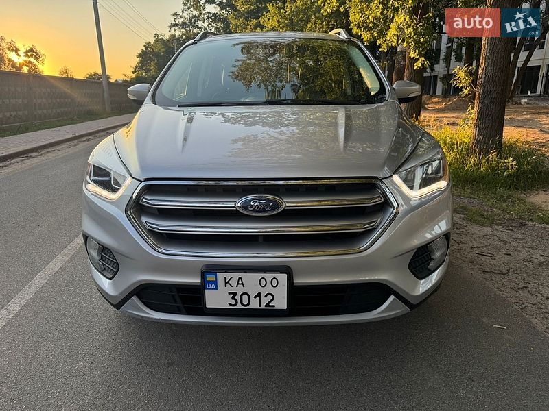 Внедорожник / Кроссовер Ford Escape 2016 в Киеве