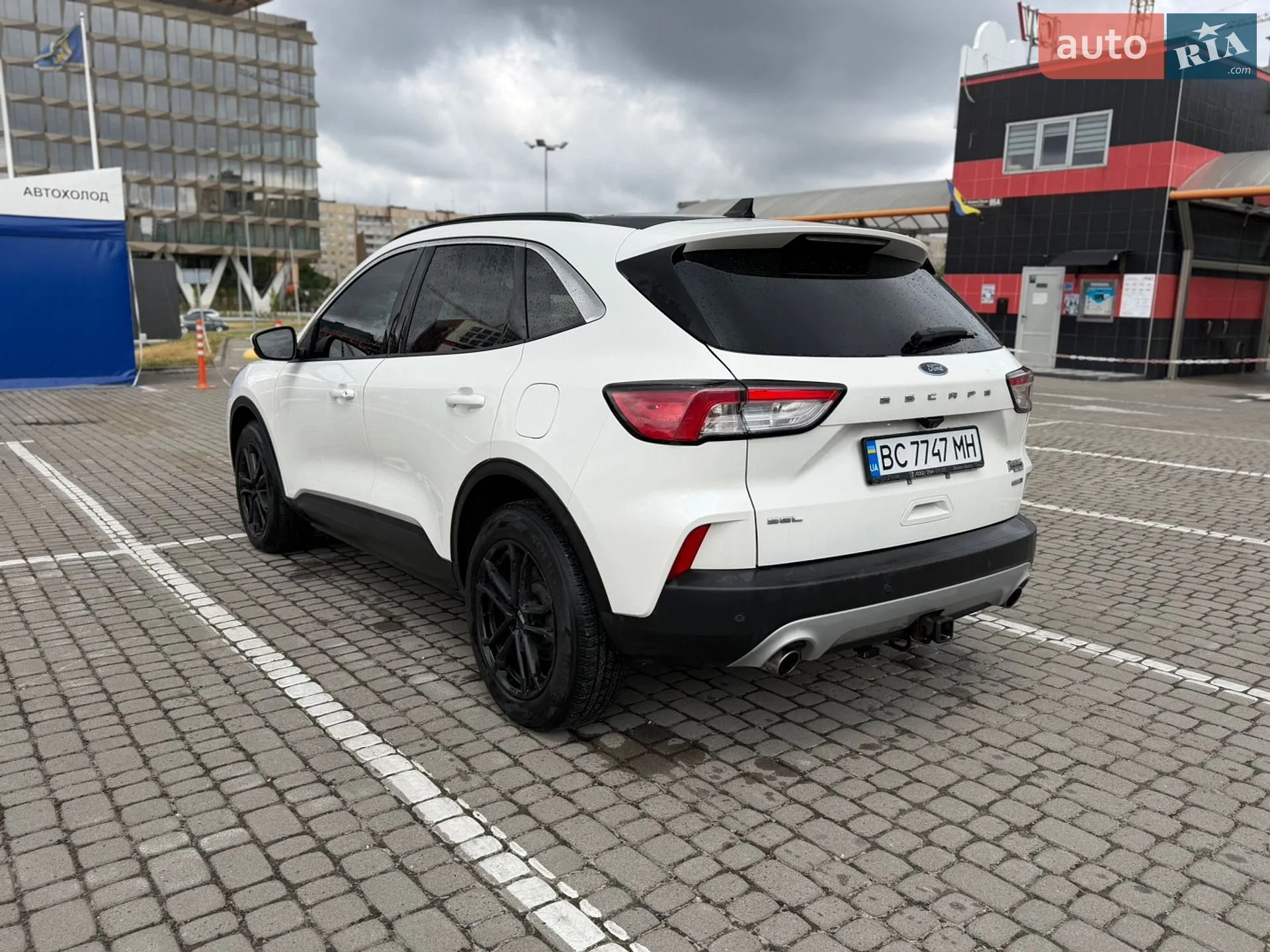 Ford Escape 2020 VIN 1FMCU9H9XLUB76197 фото оголошення 3 з 16