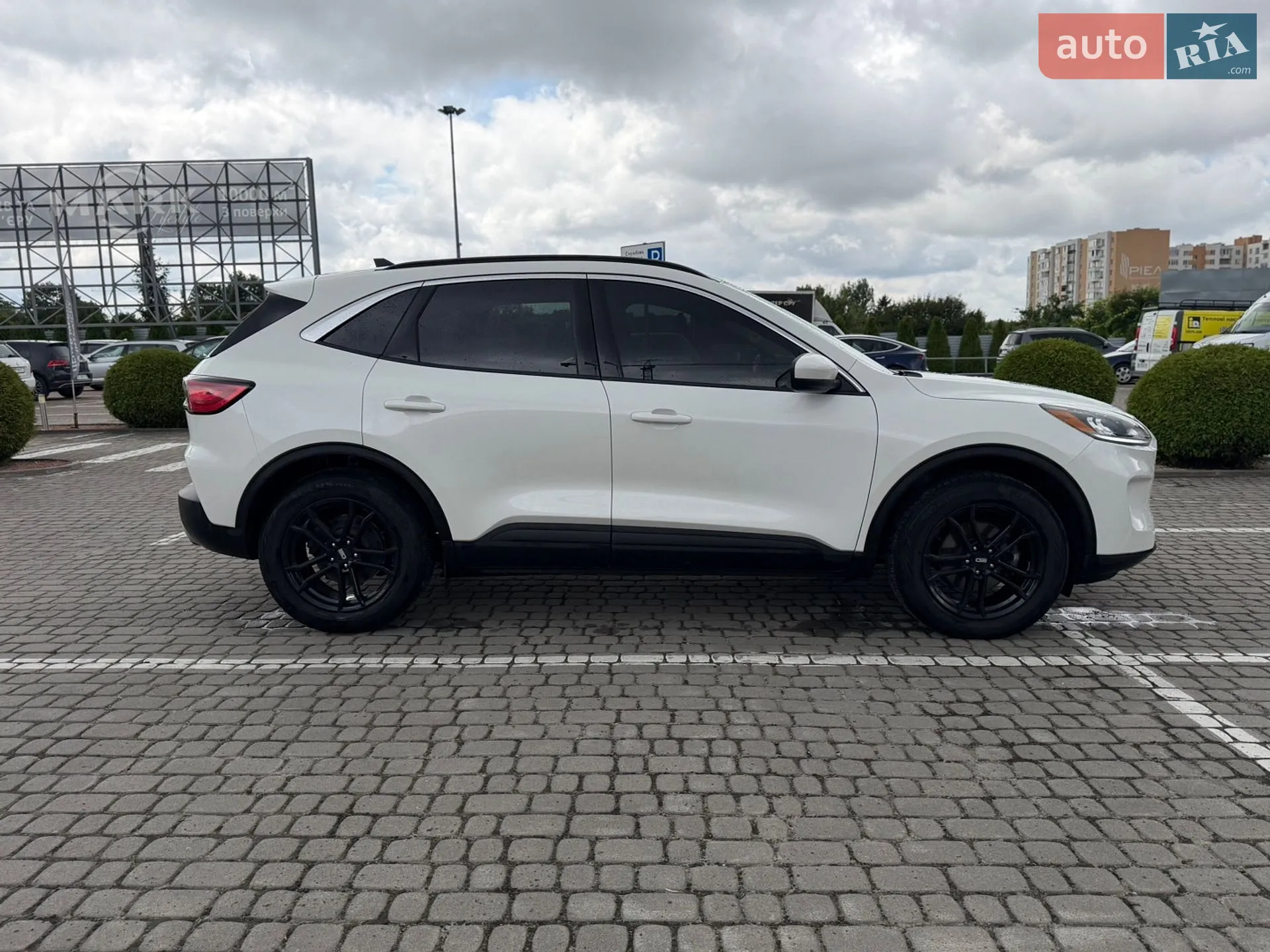 Ford Escape 2020 VIN 1FMCU9H9XLUB76197 фото оголошення 4 з 16