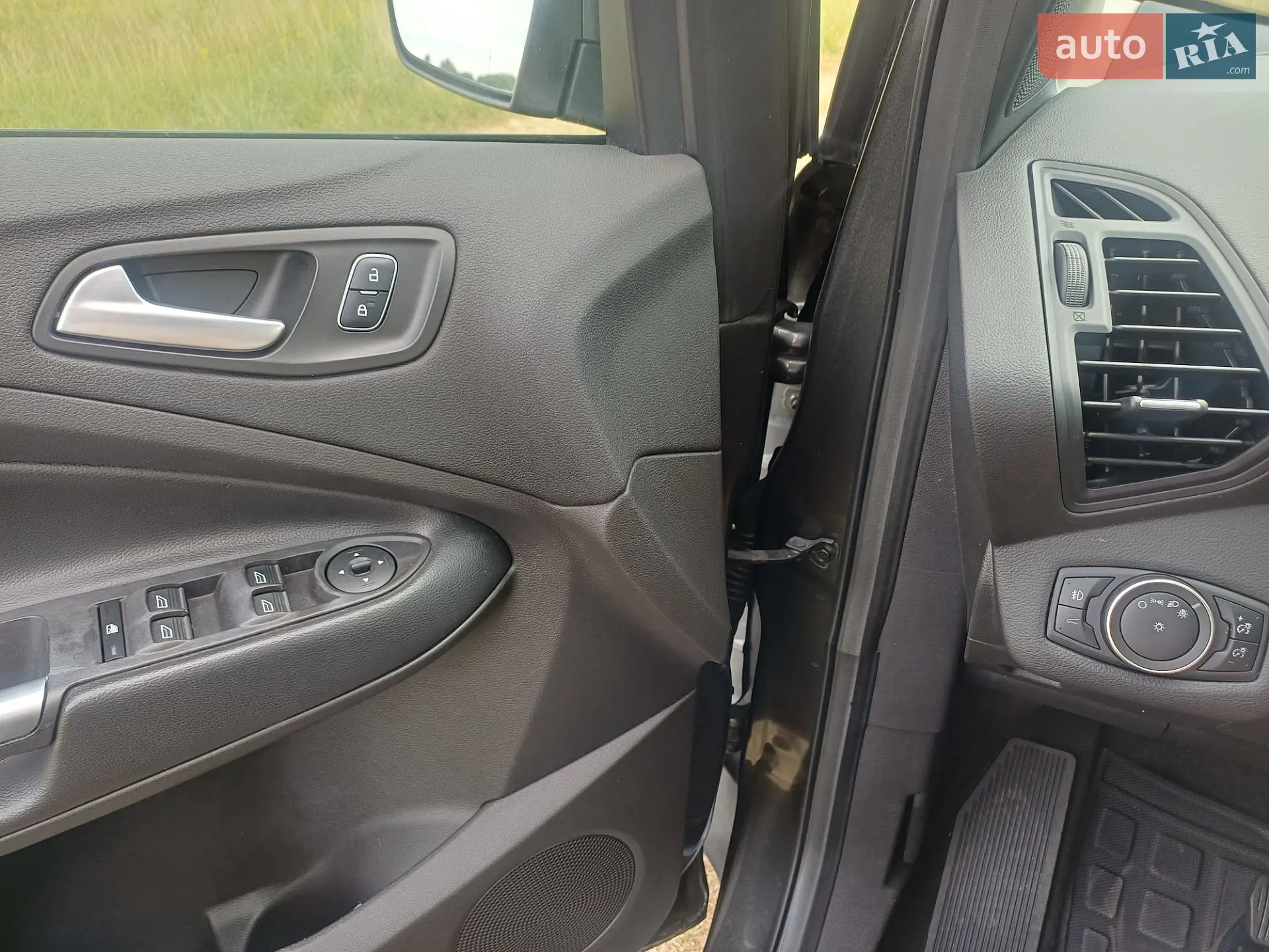 2019 Ford Escape - мініатюра 21