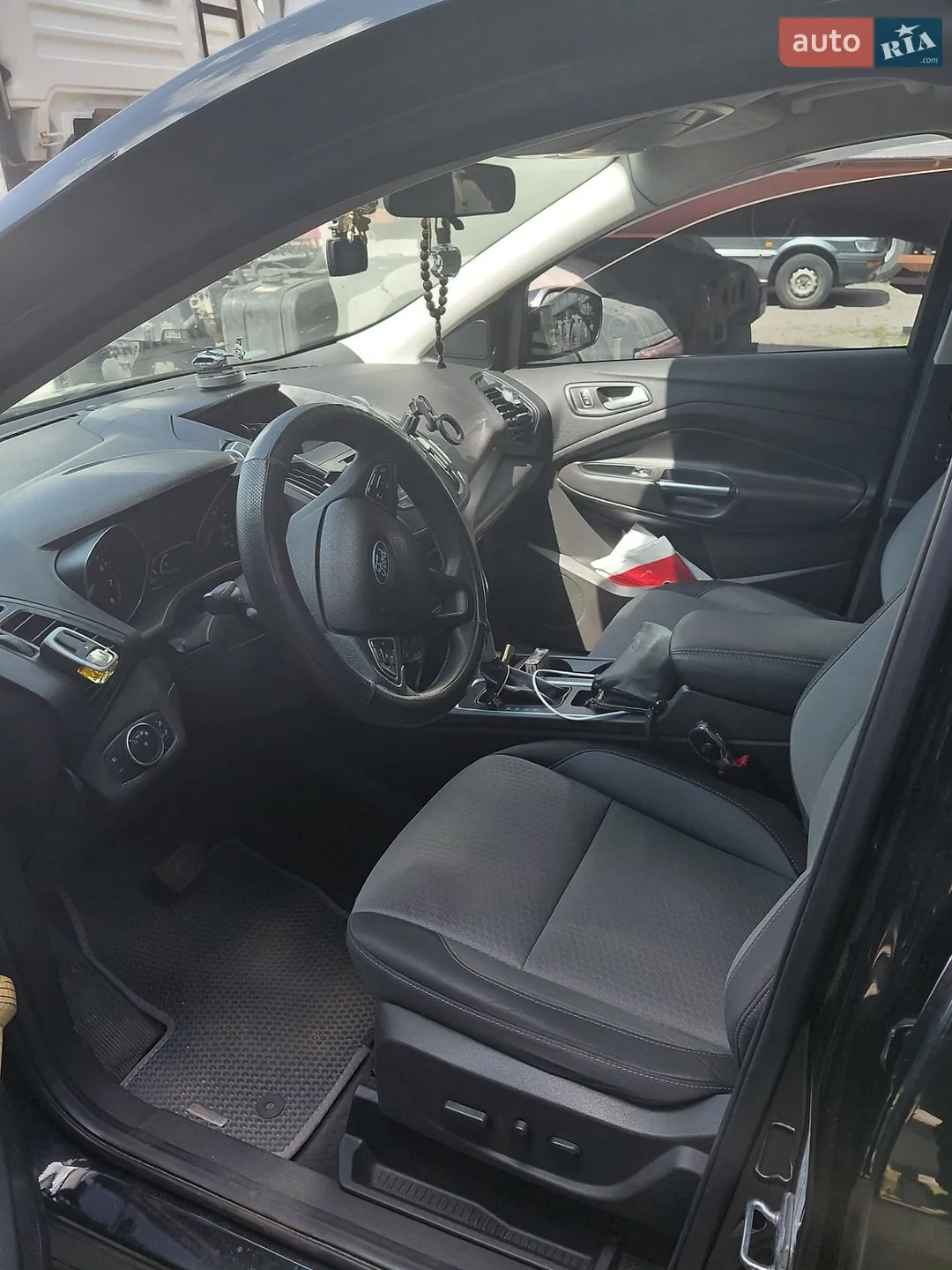 2017 Ford Escape - мініатюра 3
