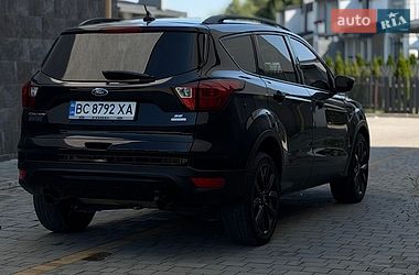 Позашляховик / Кросовер Ford Escape 2018 в Дрогобичі