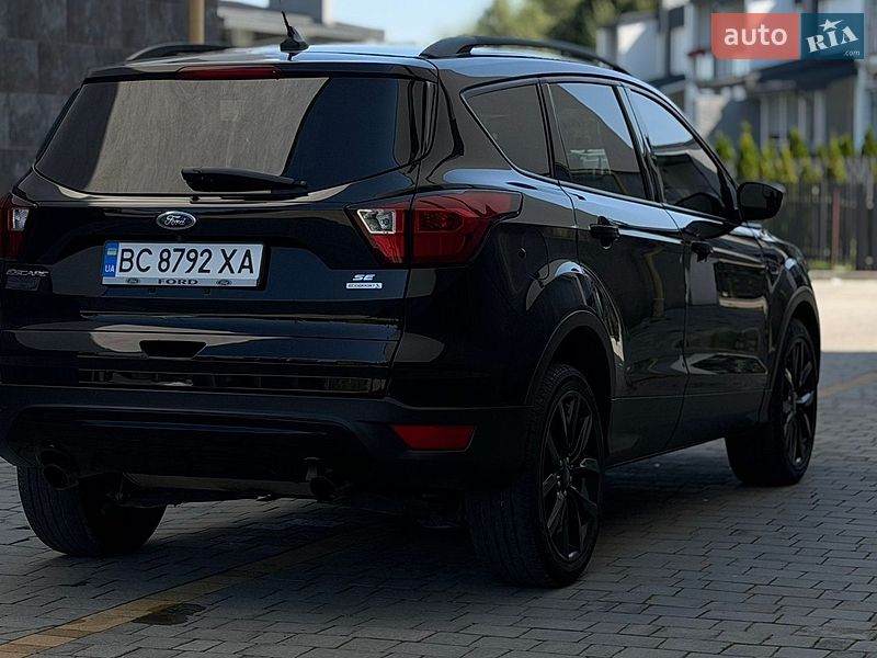 Позашляховик / Кросовер Ford Escape 2018 в Дрогобичі
